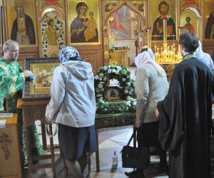 Старооскольские верующие плакали от радости, когда прикладывались к мощам преподобного Сергия Радонежского