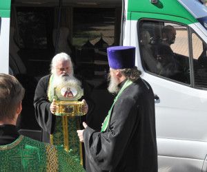 Старооскольские верующие плакали от радости, когда прикладывались к мощам преподобного Сергия Радонежского