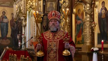 Архиерейское служение в Неделю 6-ю по Пасхе