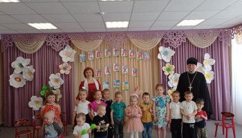Благодатный огонь  пришел к самым маленьким  жителям Нового Оскола