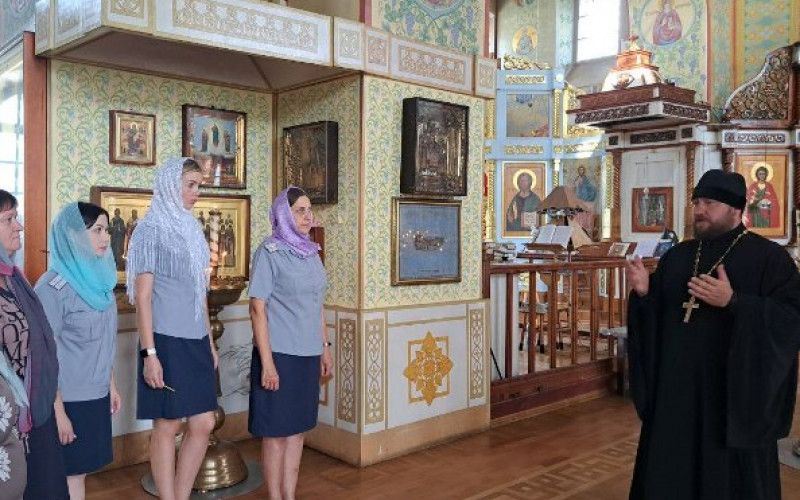 Сотрудницы воспитательной колонии посетили Успенский собор