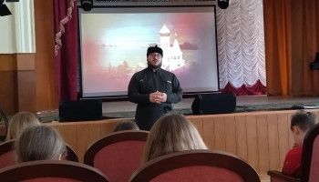 В Новом Осколе прошла встреча шахматистов и священника