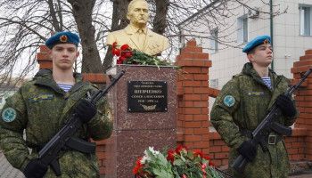 Памятник герою открыли в Новом Осколе