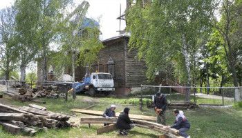 В Новооскольском округе ремонтируют два храма