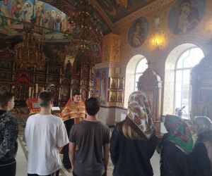 Чернянские выпускники посетили храм перед сдачей экзаменов
