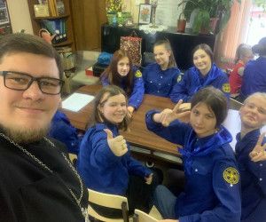 30 октября скаутский патруль "Снежные барсы" совершил дружеский визит к патрулю "Рождественский"