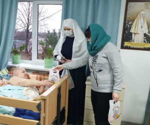 Преславных же твоих деяний, яко песка морскаго и множества звезднаго исчести не могуще…