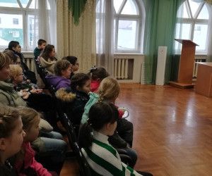 Дети воскресной школы Успенского собора города Нового Оскола посмотрели фильм о Преображенском соборе Белгорода