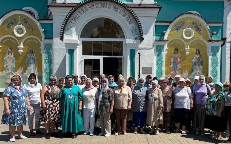 «К соседям в гости!»