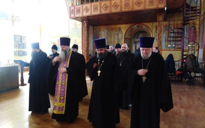 В Успенском соборе прошла исповедь духовенства Новооскольского благочиния