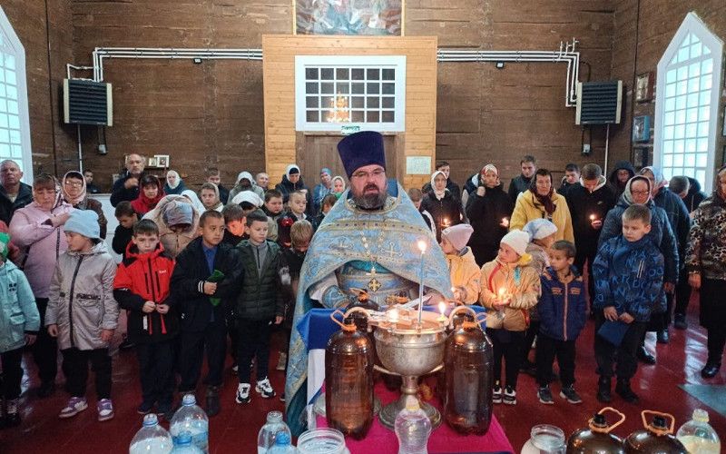Престольный праздник отметил тростенецкий храм