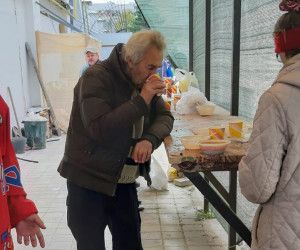 Актив «Православные добровольцы» организовал «Фестиваль кофе для бездомных»