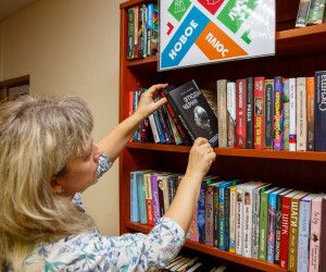 Ольга Ускова направила в Белгород свои книги в дар библиотекам, митрополии и школам