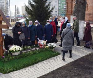 Старооскольцы почтили память протоиерея Алексия Зорина