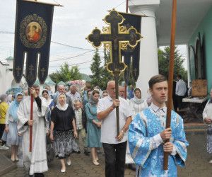 Старооскольцам, чрез образ Казанской иконы Божией Матери, открылось непередаваемое ощущение благодати и любви Пресвятой Богородицы