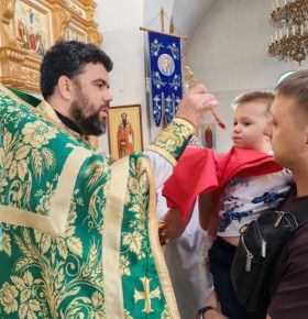 Адаптивная Божественная литургия в храме Рождества Пресвятой Богородицы