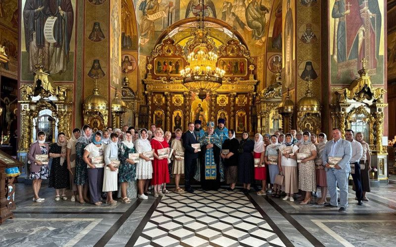 Белгородских педагогов благословили перед началом учебного года
