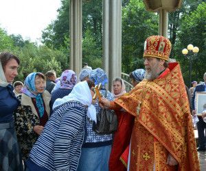 Корочанцы прошли крестным ходом на «Ясный Колодец»