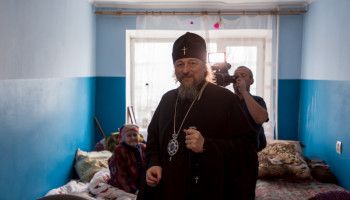 Радость Рождества принесли постояльцам социального центра