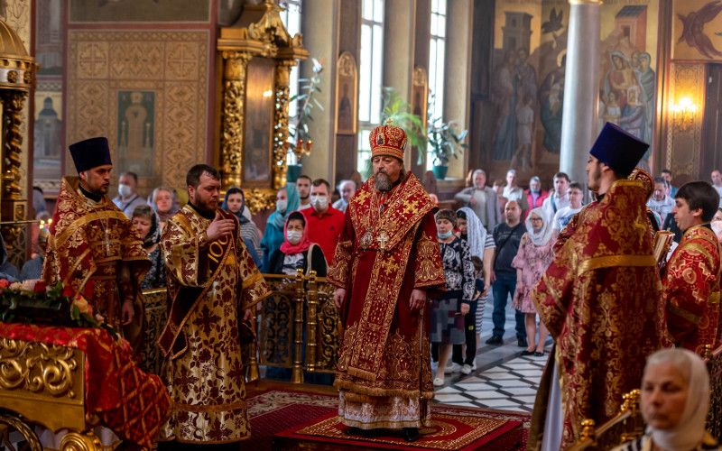 Архиерейское служение  в Неделю 4-ю по Пасхе, о расслабленном