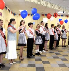 Последний звонок: на пороге прощания и надежды