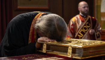 Архиерейское служение в Неделю шестую по Пасхе