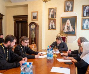 Белгородская митрополия создала штаб помощи беженцам из Луганской, Донецкой народных республик и Украины