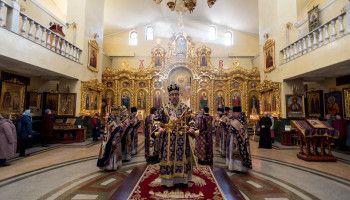 Глава Белгородской митрополии совершил Божественную литургию Преждеосвященных Даров