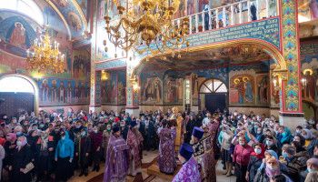 В Старом Осколе почтили память иконы Божией Матери "Феодоровская"
