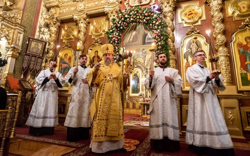 «Сей день, его́же сотвори Госпо́дь, возра́дуемся и возвесели́мся в онь!»