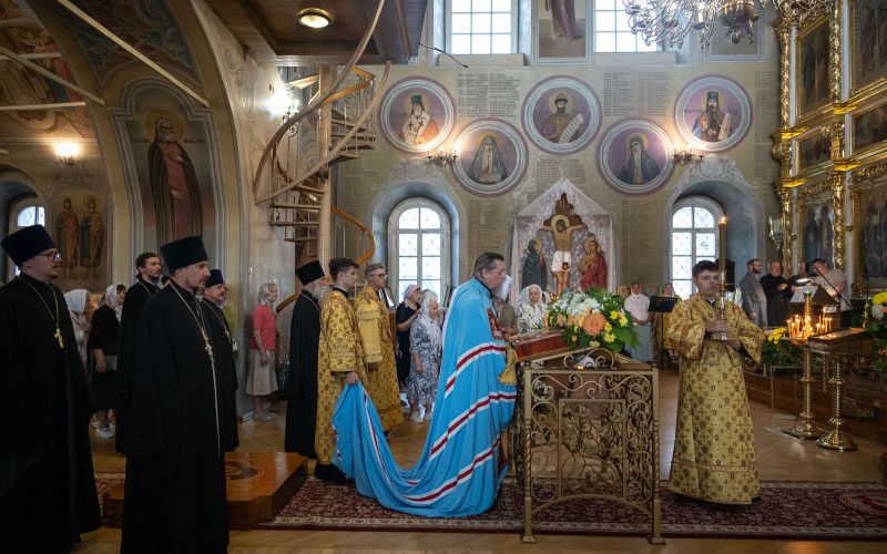30-летие освящения Петропавловского придела Смоленского собора отметили в Белгороде