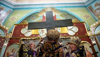 «Праздник Воздвижения Честного и Животворящего Креста Господня – это красота Церкви»