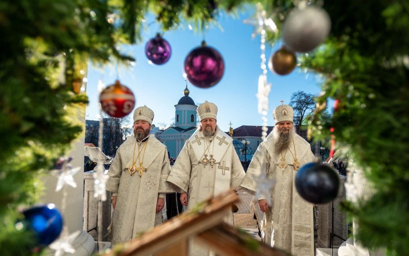 В праздник Рождества Христова архипастыри митрополии совершили молебное пение