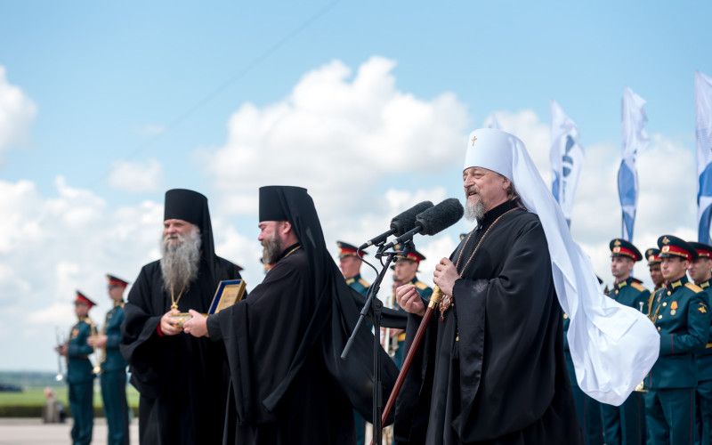 12 июля - день памяти Первоверховных апостолов Петра и Павла и 79-я годовщина Прохоровского танкового сражения