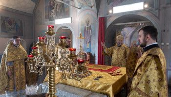 В Прощеное воскресенье Глава Белгородской митрополии совершил Божественную литургию в Смоленском соборе Белгорода