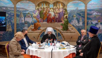 «Работать на опережение рисков». В Белгороде обсудили влияние цифровизации на общество