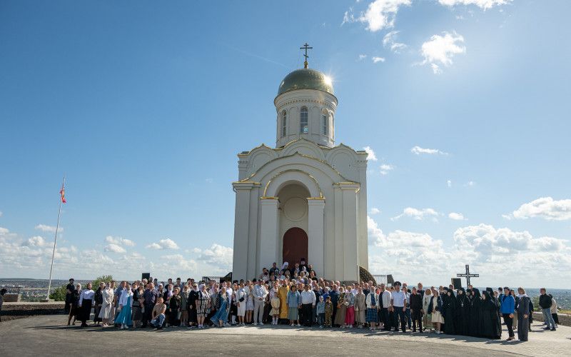 На Белой горе освятили храм-памятник Всемилостивого Спаса