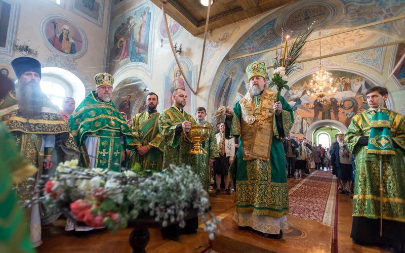 «Принял Ты хвалу от Ангелов и прославление от детей…»