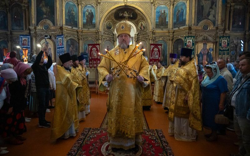 В Неделю 3-ю по Пятидесятнице митрополит Иоанн посетил многострадальный Грайворон