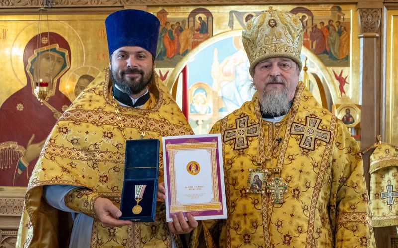 Митрополит Иоанн совершил литургию в храме великомученика Феодора Стратилата