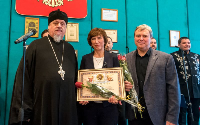 Сотрудники Белгородской швейной фабрики удостоены епархиальных наград