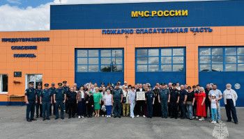 Ветераны пожарной охраны почтили память героев и посетили святыни в преддверии Дня России