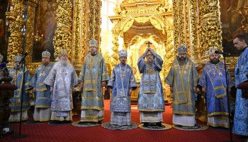 В Смоленске молитвенно почтили память чудотворной иконы Божией Матери "Одигитрия"