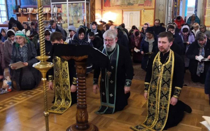 Прихожане храмов благочиния приняли участие в чтении канона Андрея Критского
