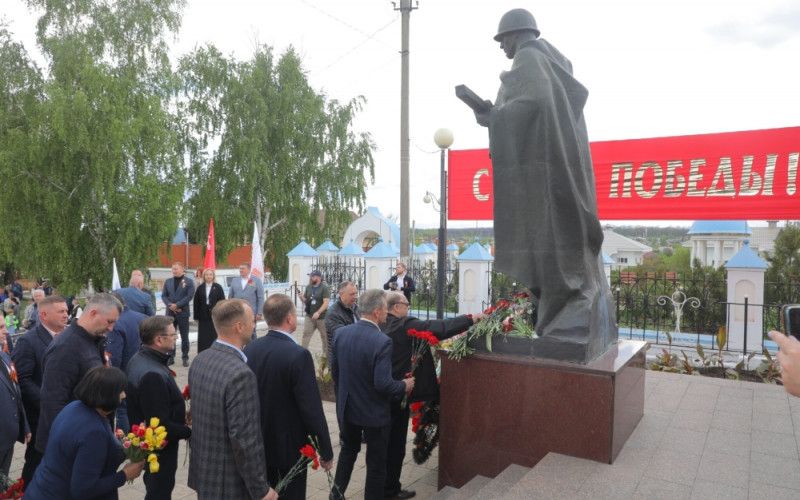 В Обуховке почтили память героев Великой Отечественной войны