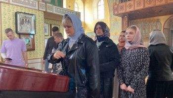 Новооскольские волонтеры встретились со священником