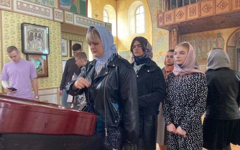 Новооскольские волонтеры встретились со священником