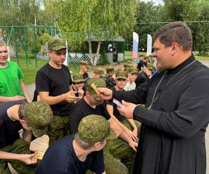 Священнослужитель встретился с курсантами третьего потока военно-исторических сборов "Армата"