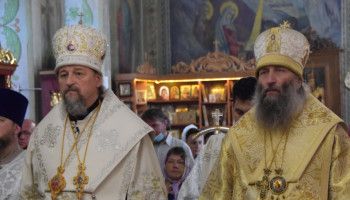 Два архипастыря совершили Всенощное бдение в Вознесенском храме