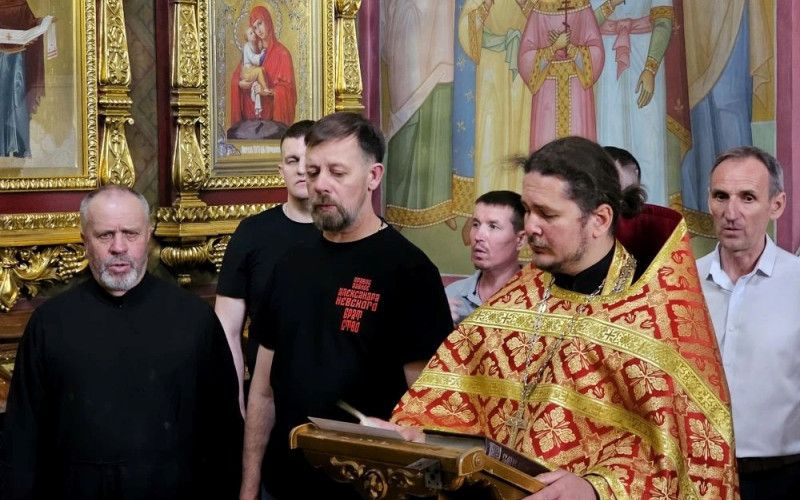 Православное братство во имя святого князя Александра Невского: совместная молитва перед ковчегом с частицей мощей блаженной Матроны Московской